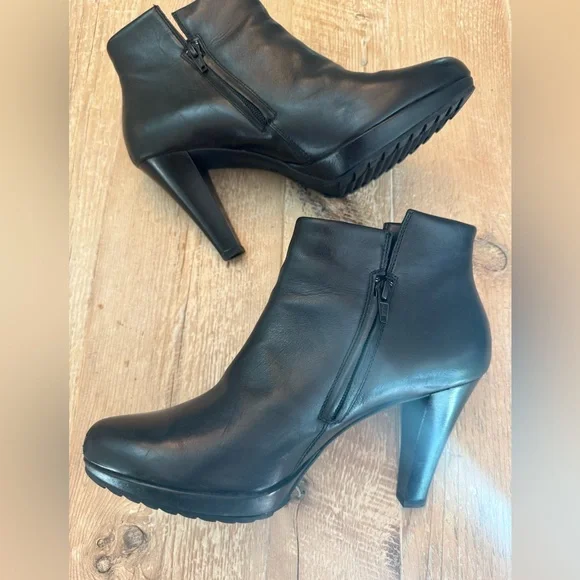 Paul Green Leather Heel Ankle Boots, Size 9.5 US EUC - Picture 9 of 11